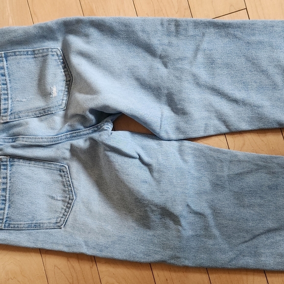 Zara jeans and crop top - Picture 4 of 4